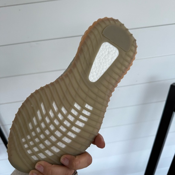 Men’s size 9 Gray and Orange Knit Sneakers - Picture 5 of 6